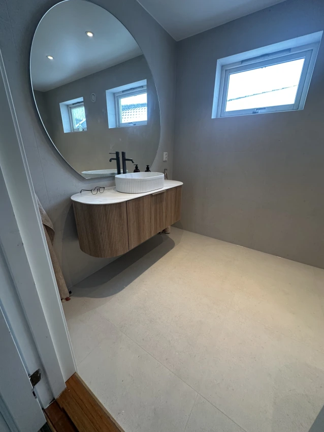 Moderne totalrenovering av luksuriøst bad i Bølstadveien 3A bilde 5
