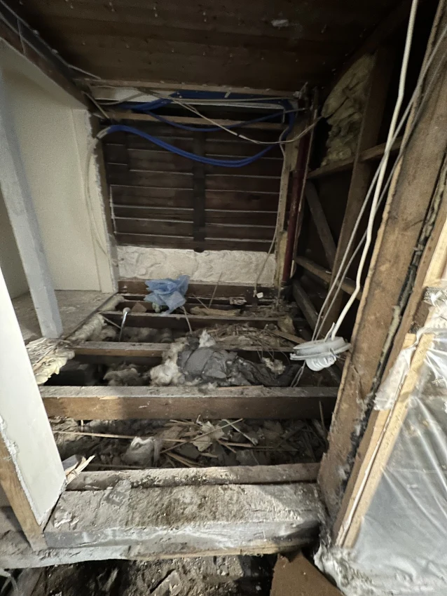 Moderne totalrenovering av bad i Nordbyveien 13C – Et funksjonelt og stilrent våtrom bilde 9