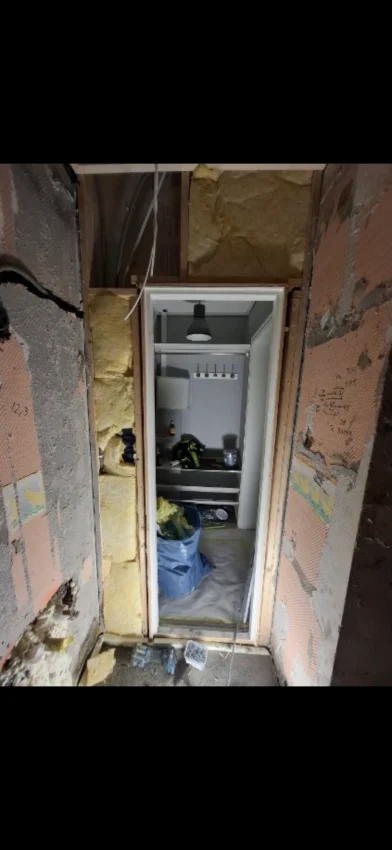 Moderne WC-rom i Thorvald Meyers gate – Funksjonalitet og Stil i Kompakt Format bilde 3