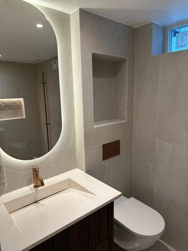 Moderne totalrenovering av bad og inngangsparti i Bekkestua bilde 6